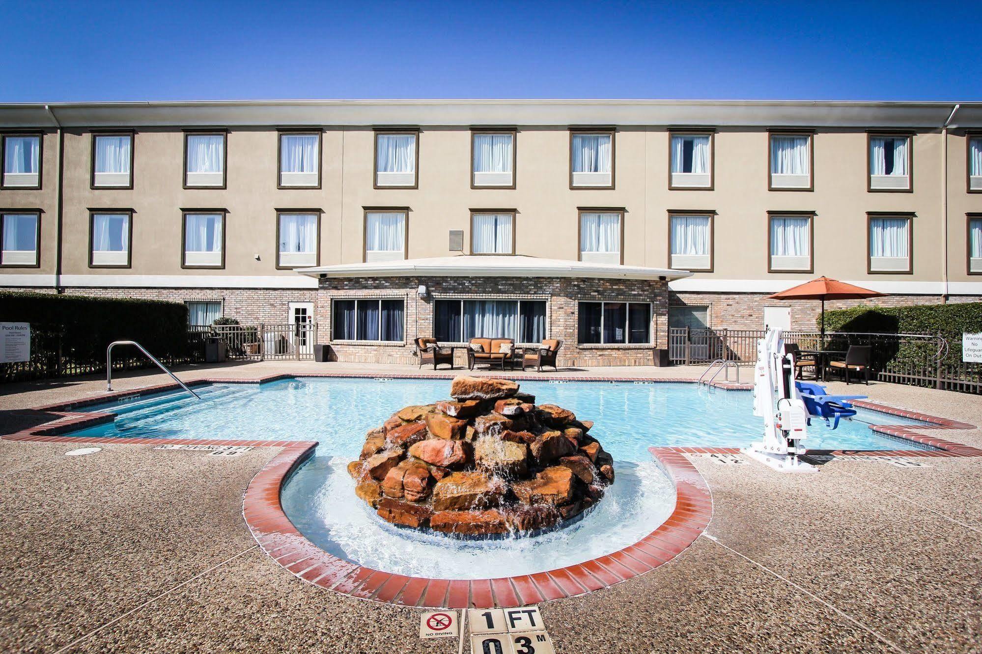 Holiday Inn Express Hotel & Suites Nacogdoches By Ihg Exterior foto